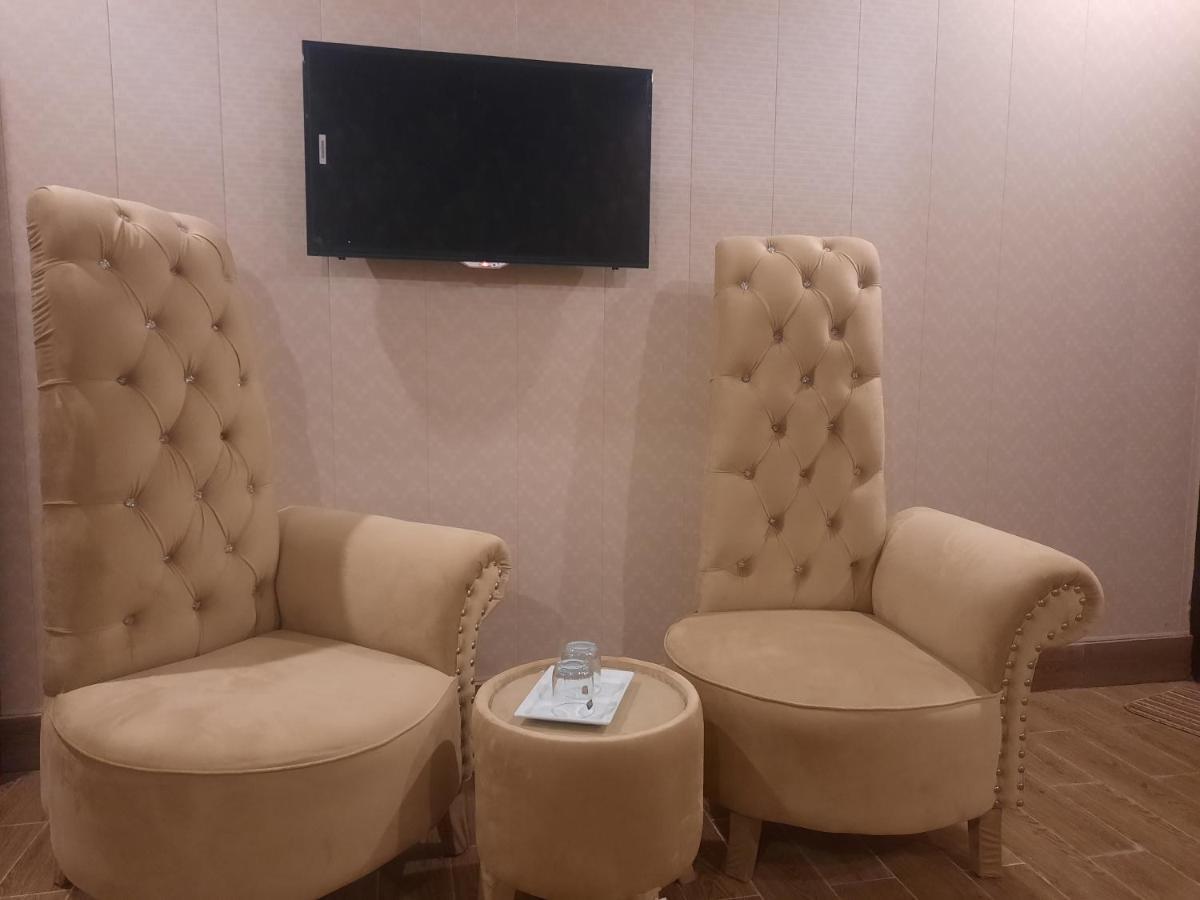 Royal Fort Executive Hotel Gulberg ラホール エクステリア 写真