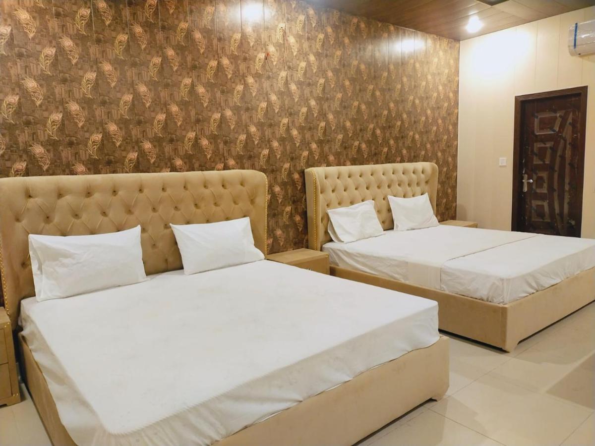 Royal Fort Executive Hotel Gulberg ラホール 部屋 写真