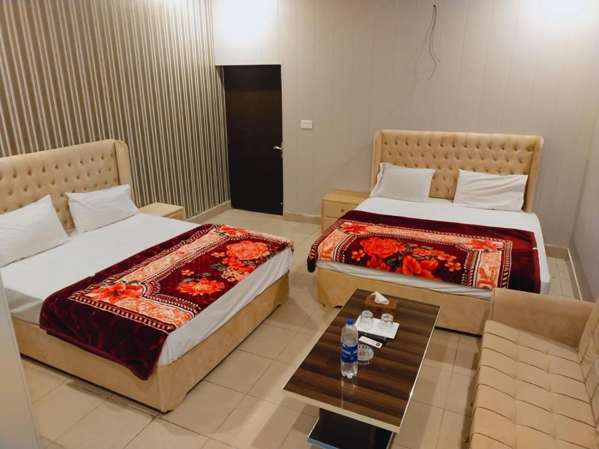 Royal Fort Executive Hotel Gulberg ラホール エクステリア 写真