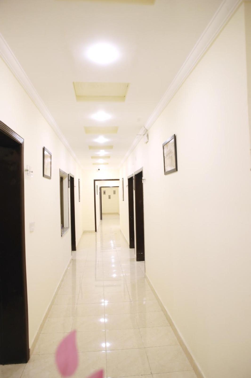 Royal Fort Executive Hotel Gulberg ラホール エクステリア 写真