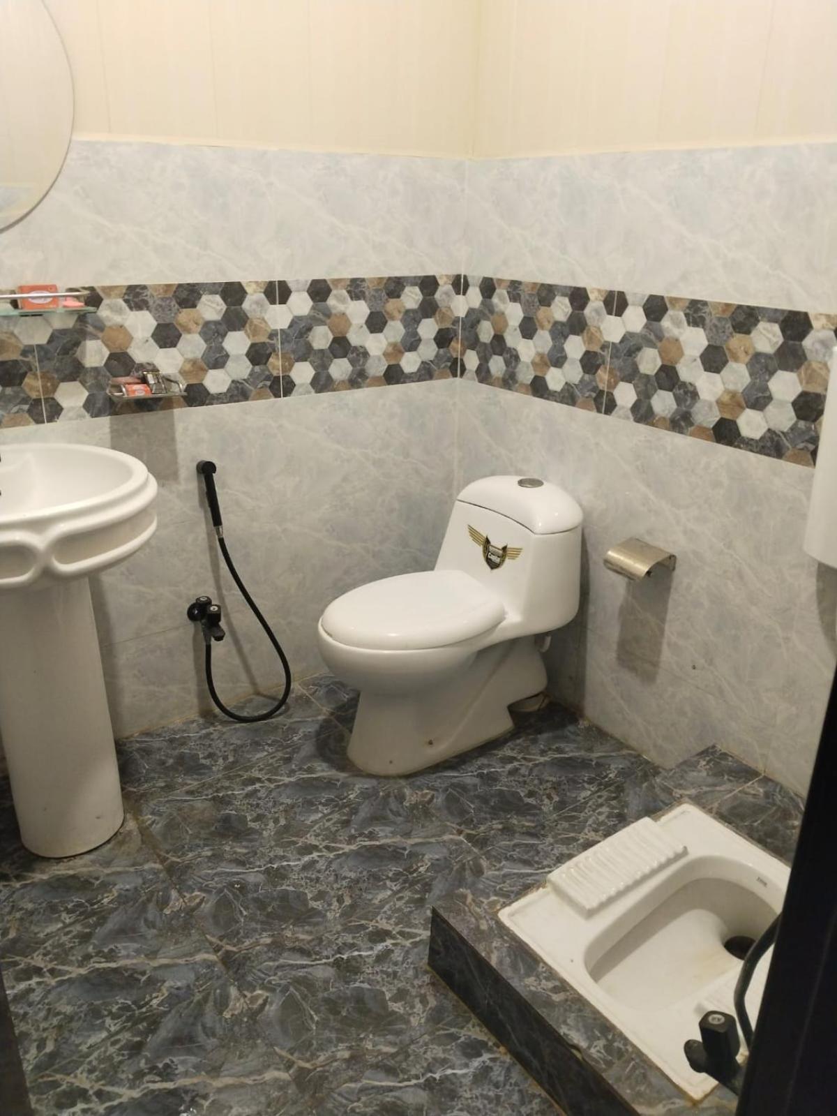 Royal Fort Executive Hotel Gulberg ラホール エクステリア 写真