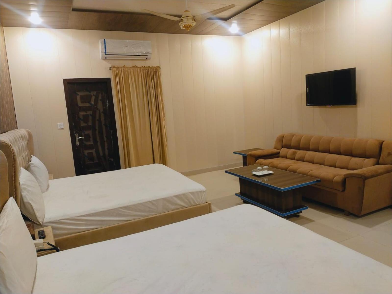 Royal Fort Executive Hotel Gulberg ラホール 部屋 写真